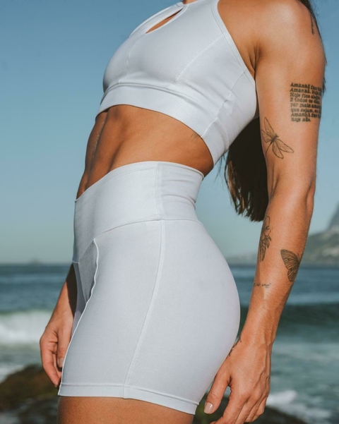 Conjunto de short + top Iza - comprar online