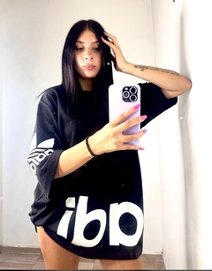 REMERA OVERSIZE ADIDAS en internet