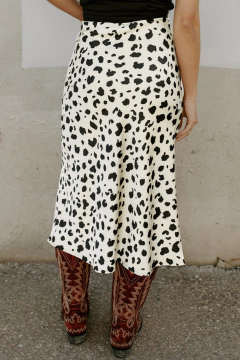 Pollera black & white en internet