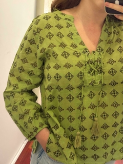 Banner de la categoría Camisas, Blusas y Remeras