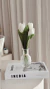 Tulipanes en Florero de Vidrio en internet