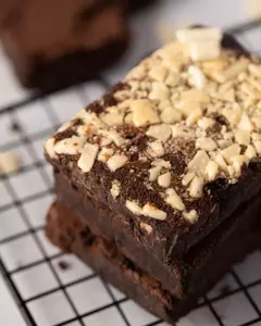 Brownie Chocolate Branco na internet