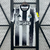 Camisa Newcastle I 2025/26 versão Torcedor Masculina