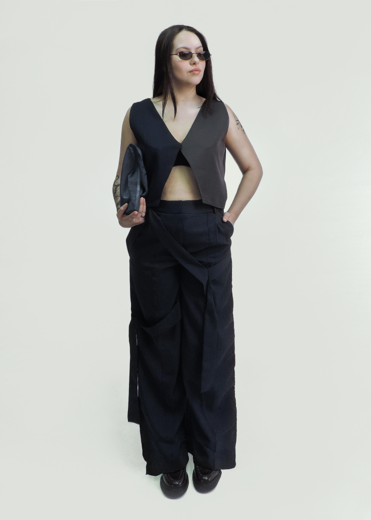 Calça de alfaiataria marinho faixas