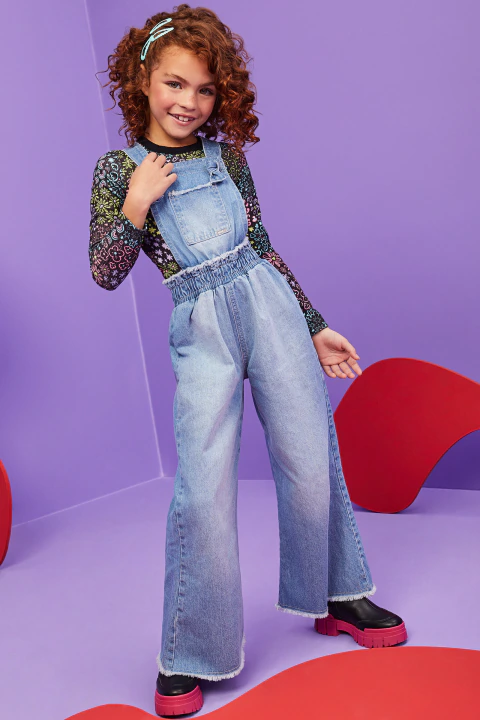 Jardineira jeans infantil com cós franzido