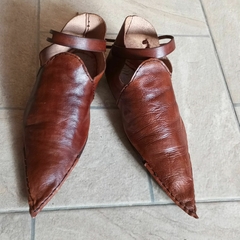 Sapatos Poulaines / Poulain na internet