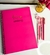 Caderno Universitário 1x1 M — Keep Rosa Pink — KIT | Estilo e Organização para Seus Estudos