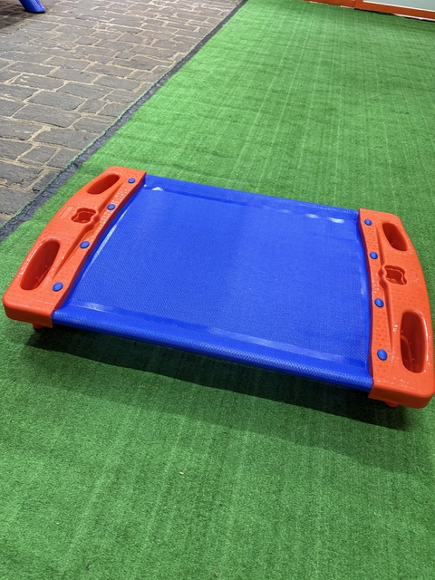 Cama pet elevada - M