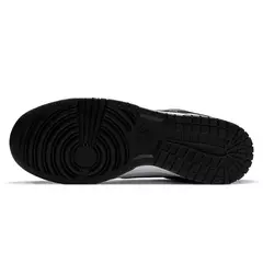 Nike SB Dunk Low Retro en internet