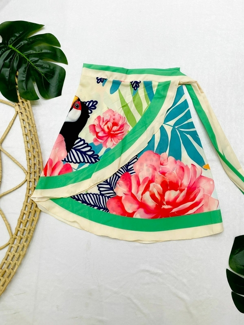 PAREÔ CURTA FLORAL COM TUCANO - comprar online
