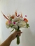 Buquê de Noiva Delicado com Rosas Naturais, Egípcia e Astromélias – Um Toque de Amor no Seu Grande Dia na internet