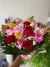 Buquê Misto de Rosas Coloridas – De 6 a 30 Rosas - comprar online