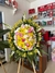 Coroa Fúnebre com Flores do Campo e Rosas – Homenagem com Amor e Respeito na internet