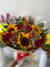 Imagem do Buquê com Girassóis e Rosas Vermelhas – Beleza que Transmite Emoção