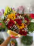 Buquê com Girassóis e Rosas Vermelhas – Beleza que Transmite Emoção na internet