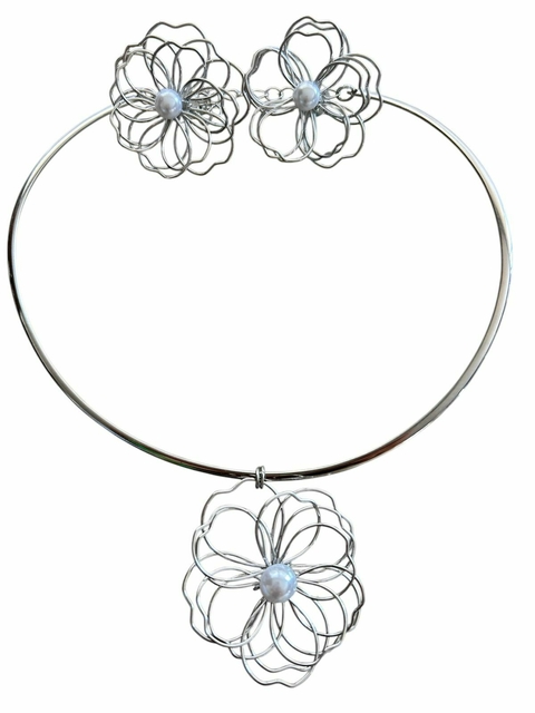 Conjunto flower prata