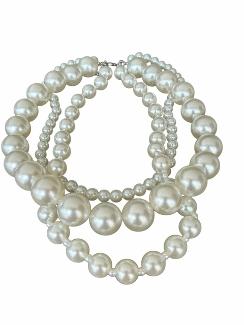 Colar Triplo em Pérolas