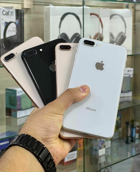 iPhone 8 Plus 64G (semi-novo)