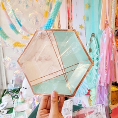 Plato Hexagonal Celeste Pastel - comprar online