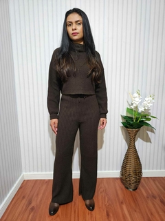 Conjunto Tricô Canelado Calça e Blusa com Gola Alta - comprar online