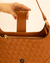 Bolsa entrelazada con broche - comprar en línea