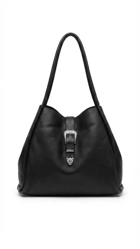 Bolsa negra cuadrada con hebilla