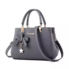 Elegante bolso de mujer con estrella colgante en internet
