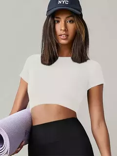 Top Deportivo para Mujeres: Confort y Rendimiento en Movimiento - ZYREN