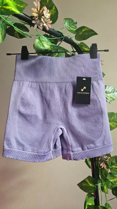 CONJUNTO SEAMLESS MORLEY. TOP CON CIERRE Y ESCOTE. VIOLETA - M&D FITNESS