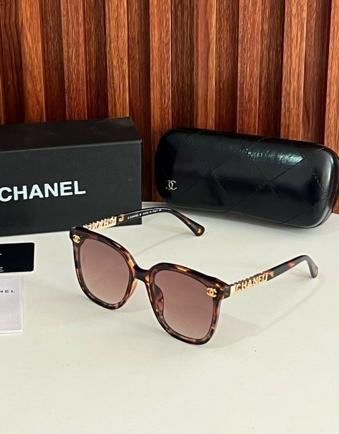 LENTES CC CON ESTUCHE, CAJA, PAÑO