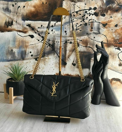 bolsa pufer negra gold