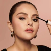 Rare Beauty Perfect Strokes Universal Volumizing Mascara - comprar online