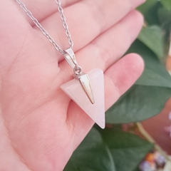Collar con piedra cuarzo rosa en punta - HONU MÍSTICA