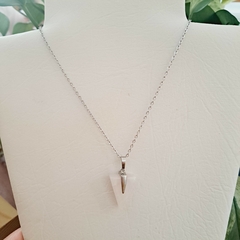 Collar con piedra cuarzo rosa en punta - tienda en línea