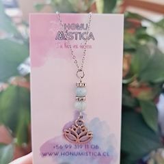 Collar con piedra Jade Celeste