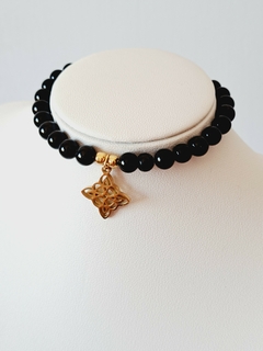 Pulsera Turmalina con dije nudo de bruja - tienda en línea