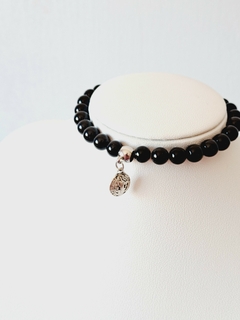 Pulsera de piedra Turmalina negra y dije San Benito.