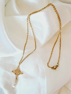 Collar con Nudo de Bruja en Acero Dorado en internet