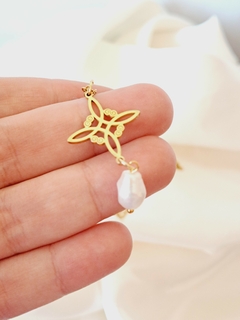 Collar con Nudo de Bruja en Acero Dorado - comprar en línea