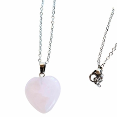 Collar Cuarzo Rosa con piedra en forma de corazón