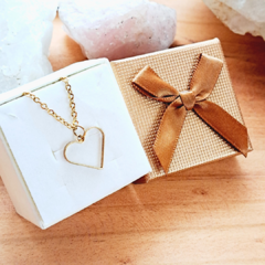 Collar corazón de Acero Inoxidable dorado - comprar en línea