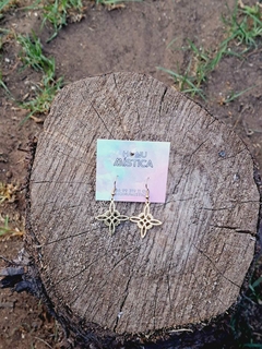Aros Nudo de Bruja - Acero Dorado - comprar en línea