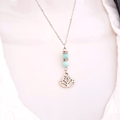Collar con piedra Jade Celeste en internet