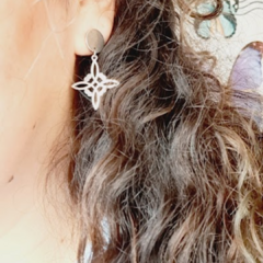 Aros Nudo de Bruja de Acero Inoxidable