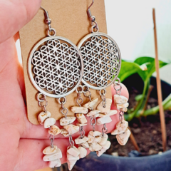 Aros en piedra Howlita Blanca