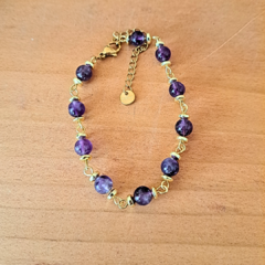 Pulsera de piedra amatista en acero dorado - tienda en línea