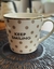 TAZA BEIGE Y BLANCA "KEEP SMILING"