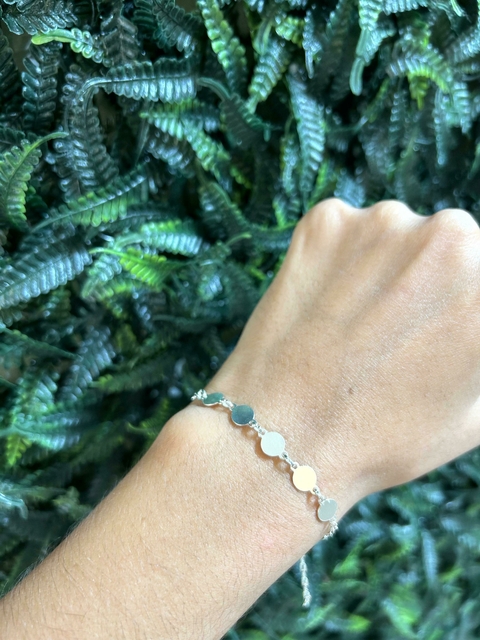 Pulseira Entremeio 5 Medalhas 9mm Corrente Cartier - comprar online