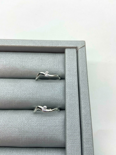 Anel Ondulado Detalhe Zircônia