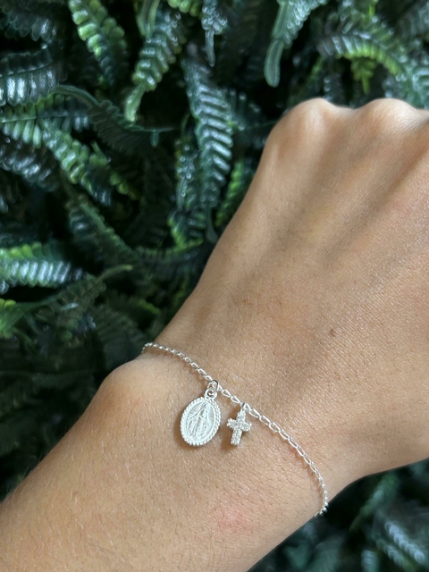 Pulseira Pingentes Medalha Nsa. Sra. Das Graças E Cruz Cravejada - comprar online